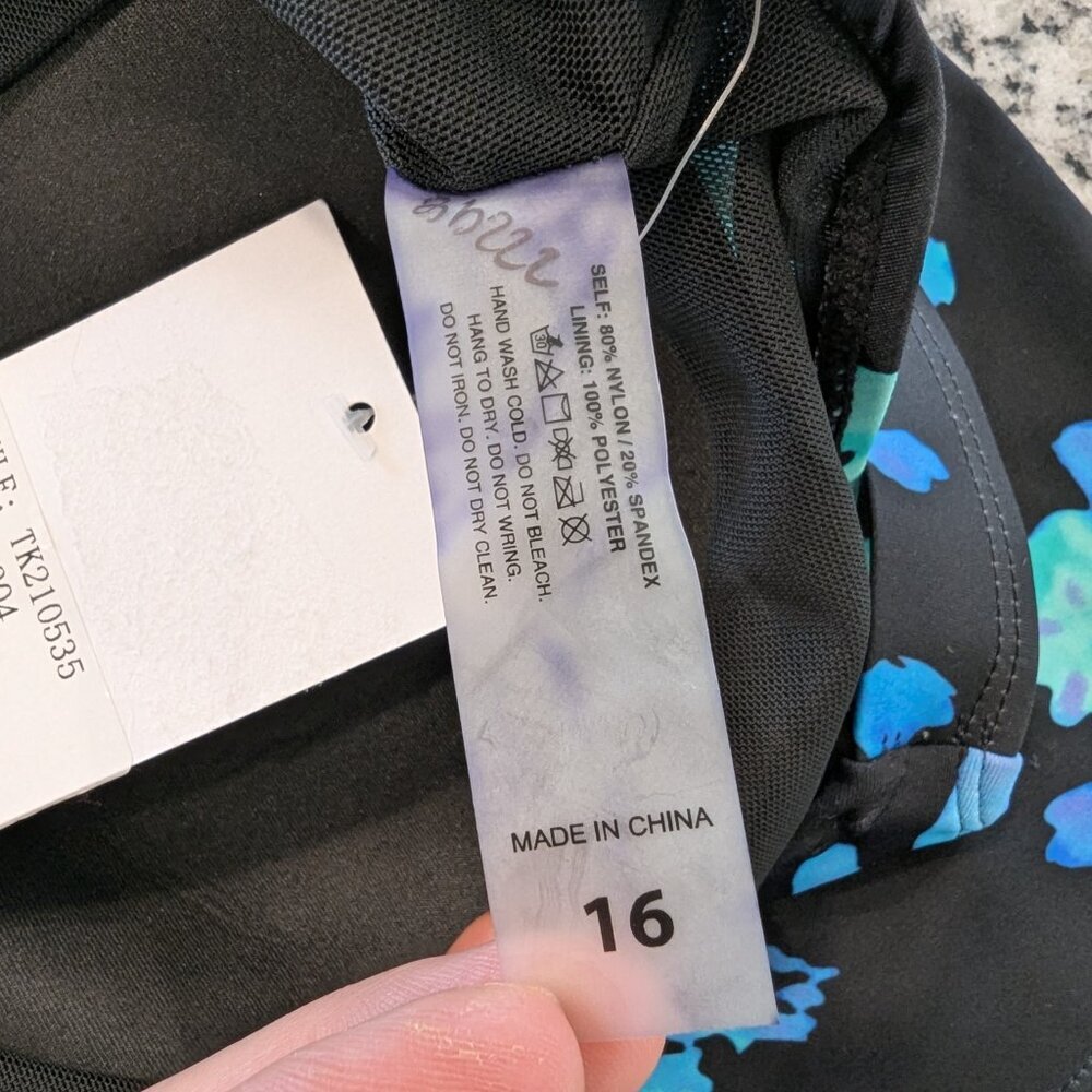 FULLFITALL Nwt Flared Tankini 16 Blue Poppies / Black Flattering Relaxed Fit - Picture 11 of 11